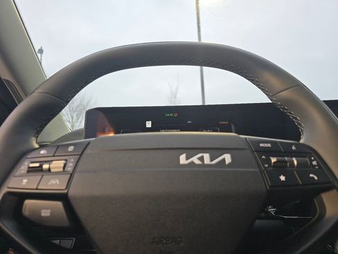 New 2025 Kia EV6 Wind image 26