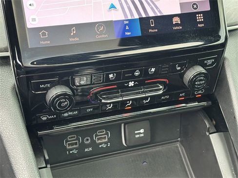 Used 2023 Jeep Grand Cherokee L Overland w/ Luxury Tech Group IV image 19