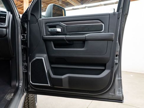 New 2026 RAM 2500 Laramie AWD/4WD image 31