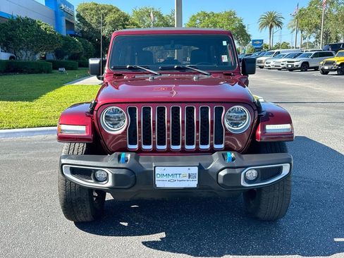 Used 2022 Jeep Wrangler Unlimited Sahara AWD/4WD image 2