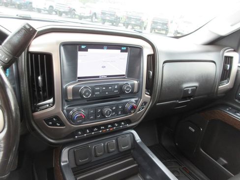 Used 2018 GMC Sierra 1500 Denali w/ Denali Ultimate Package AWD/4WD image 36