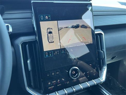 New 2025 GMC Acadia Elevation image 18