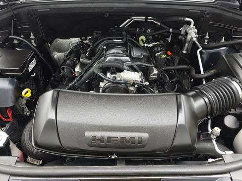Used 2025 Dodge Durango R/T AWD/4WD image 19