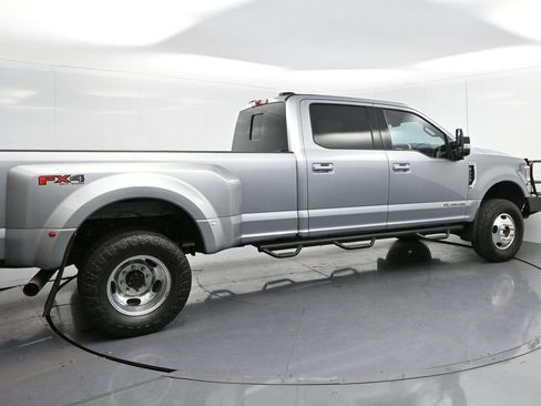 Used 2020 Ford F350 Lariat w/ Lariat Value Package image 8