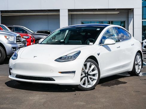 Used 2018 Tesla Model 3 Long Range image 1