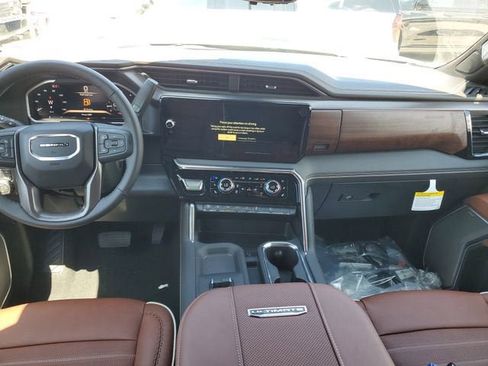 New 2026 GMC Sierra 3500 Denali Ultimate AWD/4WD image 15