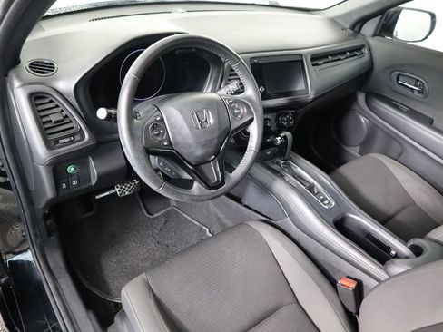 Used 2020 Honda HR-V Sport image 9