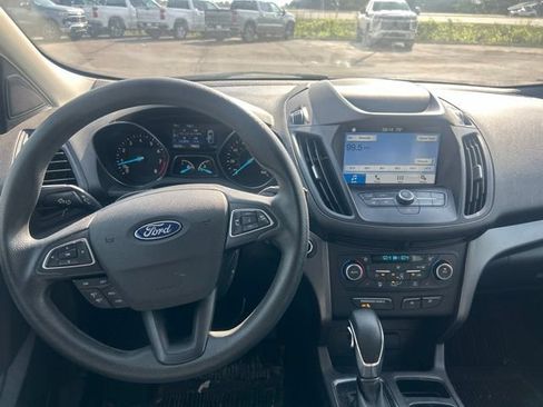 Used 2019 Ford Escape SE FWD image 9
