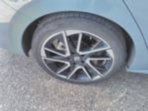 Used 2025 Nissan Sentra SR FWD image 12