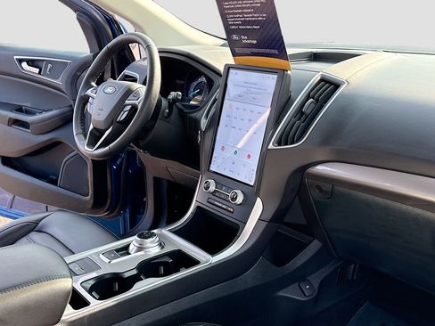 Certified 2024 Ford Edge SEL w/ Convenience Package AWD/4WD image 5
