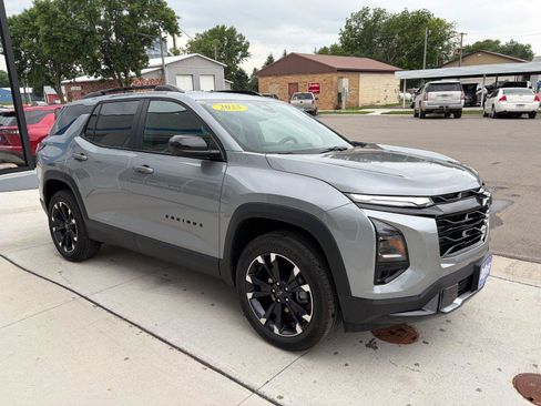 Used 2025 Chevrolet Equinox RS w/ Safety and Technology Package AWD/4WD image 6