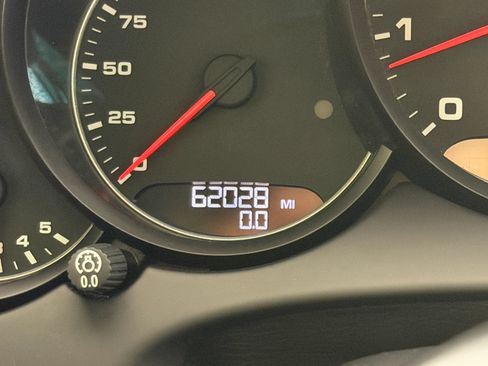 Used 2016 Porsche Cayenne AWD/4WD image 46