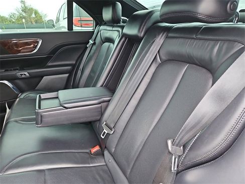 Used 2018 Lincoln Continental Reserve image 12
