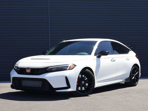 Used 2026 Honda Civic Type R image 1
