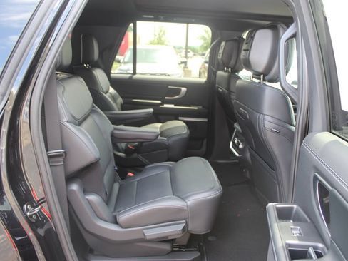 New 2026 Ford Expedition Max Platinum w/ Stealth Appearance Package AWD/4WD image 17