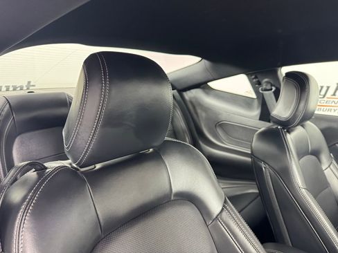 Used 2025 Ford Mustang GT Premium image 23