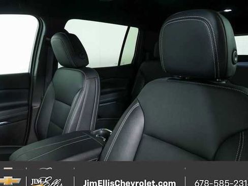 Certified 2025 Chevrolet Traverse LT image 5