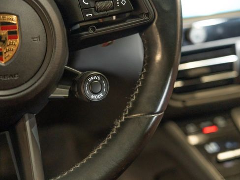 Certified 2023 Porsche Macan Turbo AWD/4WD image 25