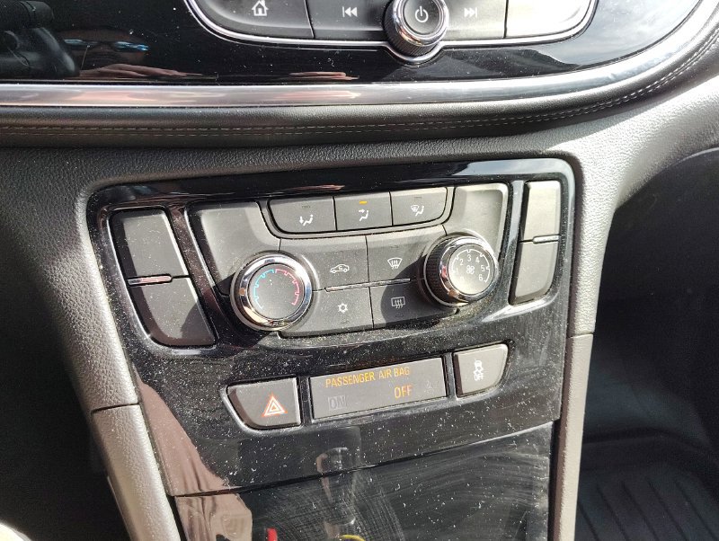 Used 2019 Buick Encore Preferred AWD/4WD image 18