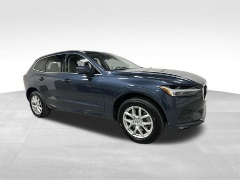 Used 2021 Volvo XC60 T6 Momentum AWD/4WD image 3