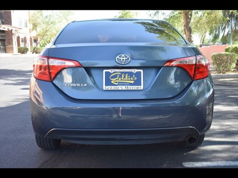 Used 2017 Toyota Corolla LE w/ Carpet Mat Package (TMS) FWD image 9