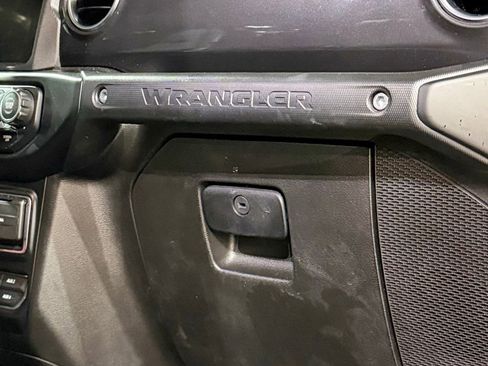 Used 2021 Jeep Wrangler Unlimited Rubicon image 52