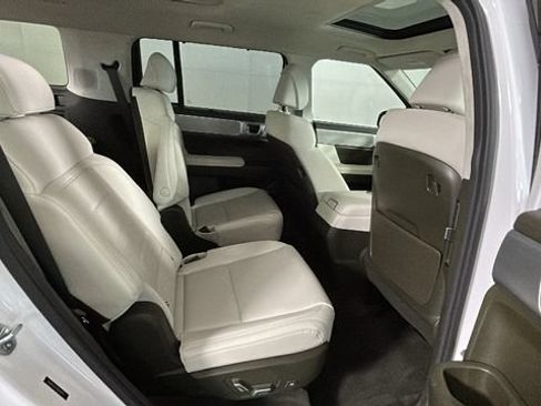 Used 2024 Hyundai Santa Fe Calligraphy FWD image 30