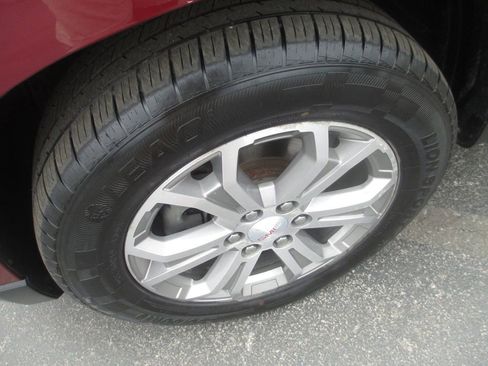Used 2015 GMC Acadia SLT AWD/4WD image 13