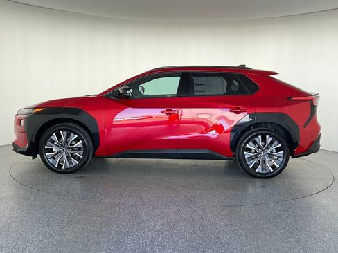 New 2026 Subaru Solterra image 2