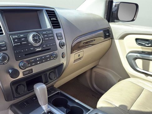 Used 2015 Nissan Armada Platinum image 19