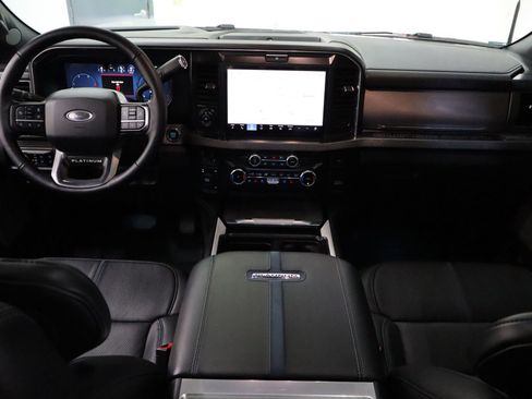 Used 2025 Ford F450 Platinum image 33