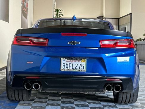 Used 2018 Chevrolet Camaro SS image 5