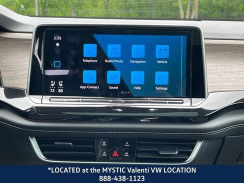 Certified 2025 Volkswagen Atlas SEL Premium R-Line image 17