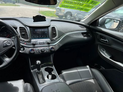 Used 2019 Chevrolet Impala LT FWD image 16