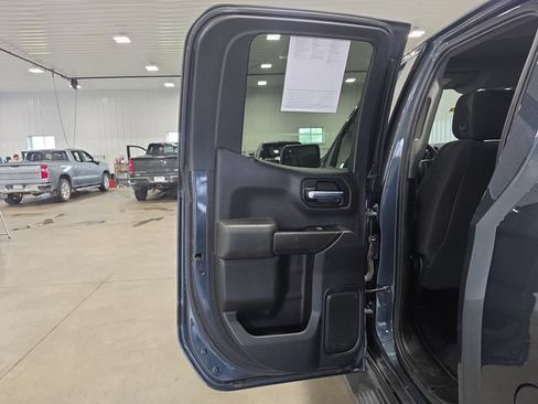 Used 2019 Chevrolet Silverado 1500 Custom Trail Boss w/ Custom Convenience Package AWD/4WD image 24