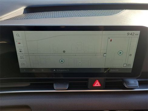 New 2026 Kia Carnival EX image 31