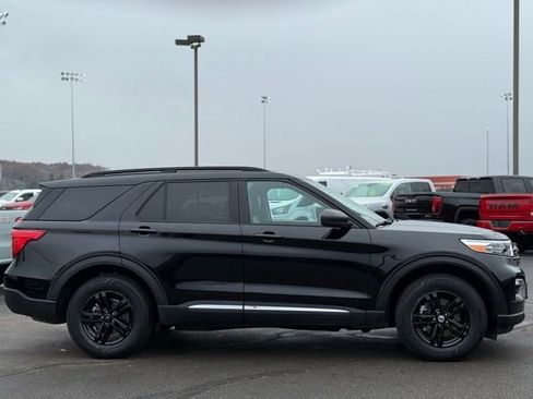 Certified 2023 Ford Explorer XLT w/ Equipment Group 202A image 38