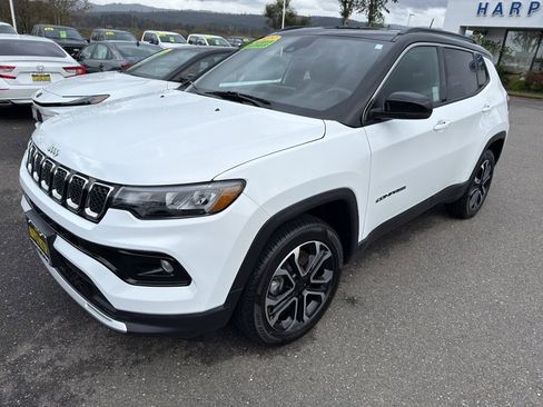 Used 2023 Jeep Compass Limited image 21