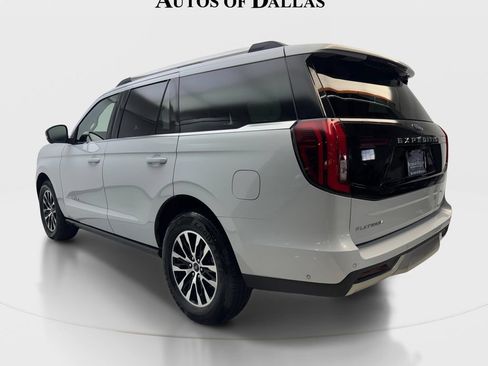 Used 2025 Ford Expedition Platinum AWD/4WD image 9