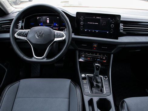 New 2026 Volkswagen Jetta SE image 24