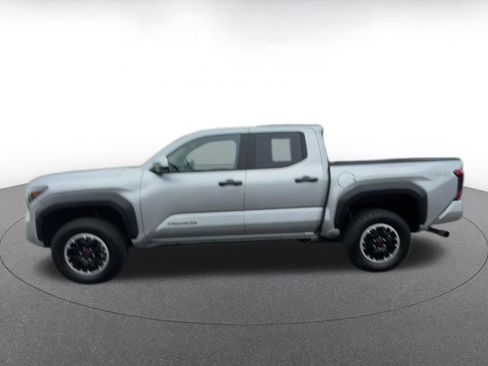 Used 2025 Toyota Tacoma TRD Off-Road image 9