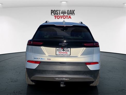 Used 2023 Chevrolet Bolt EUV LT w/ Driver Confidence Package image 6