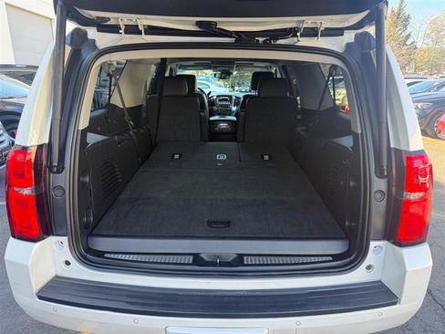 Used 2019 Chevrolet Suburban LT image 22