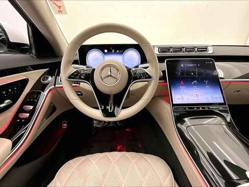 Certified 2022 Mercedes-Benz S 580 4MATIC Sedan image 4