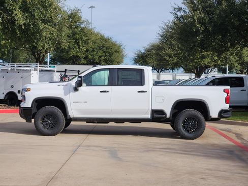New 2026 Chevrolet Silverado 2500 ZR2 image 13