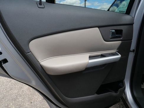 Used 2012 Ford Edge SEL FWD image 12