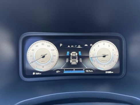 Used 2022 Hyundai Kona Limited AWD/4WD image 41
