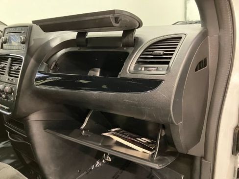 Used 2016 Dodge Grand Caravan SE FWD image 43