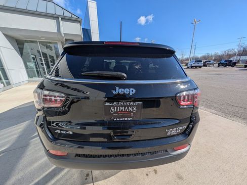 Used 2024 Jeep Compass Limited AWD/4WD image 11