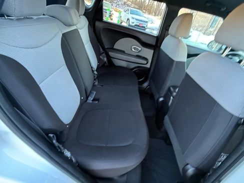 Used 2018 Kia Soul image 27